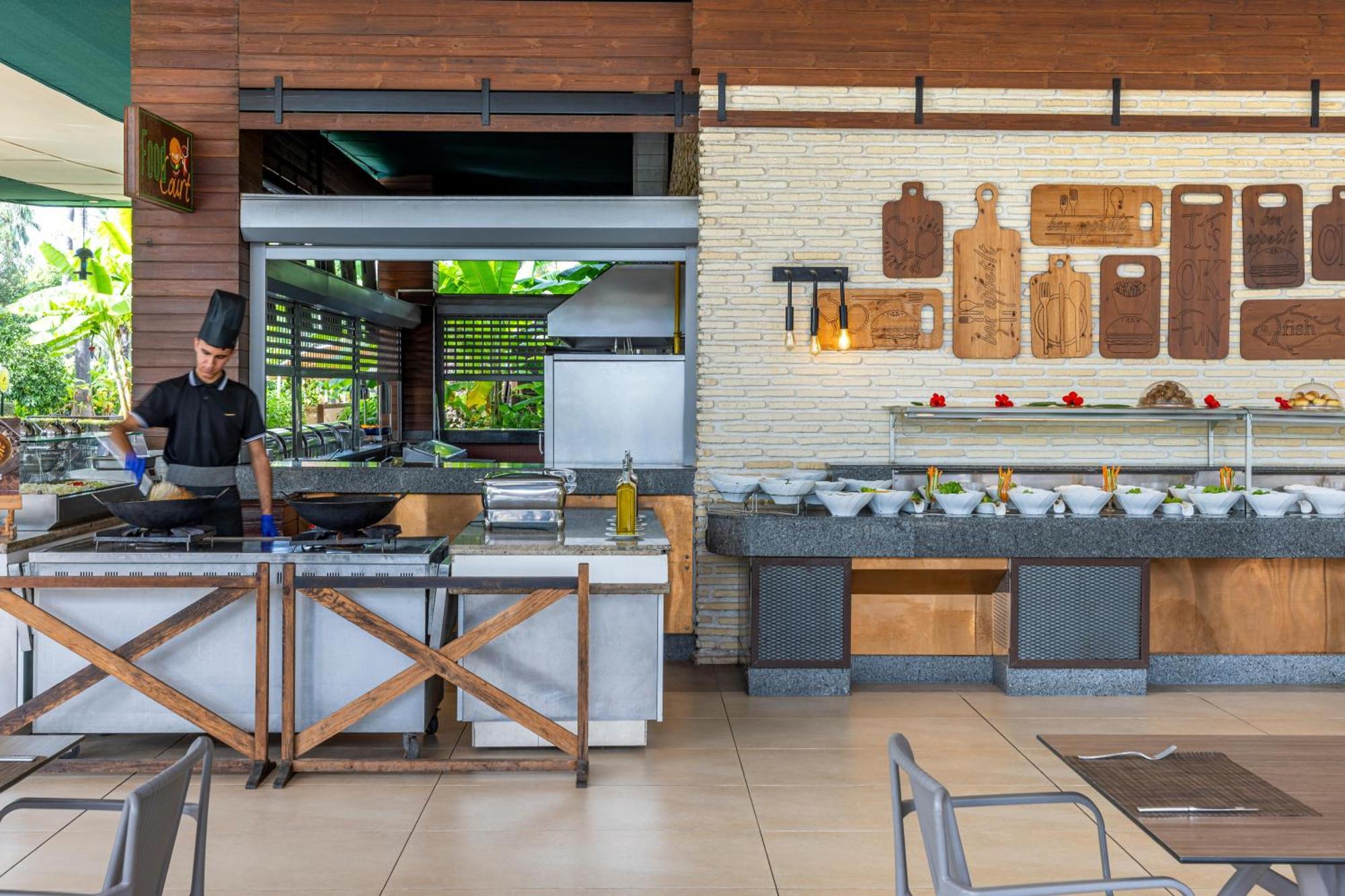 Concorde De Luxe Resort Αττάλεια Εξωτερικό φωτογραφία Live Kitchen at the hotel